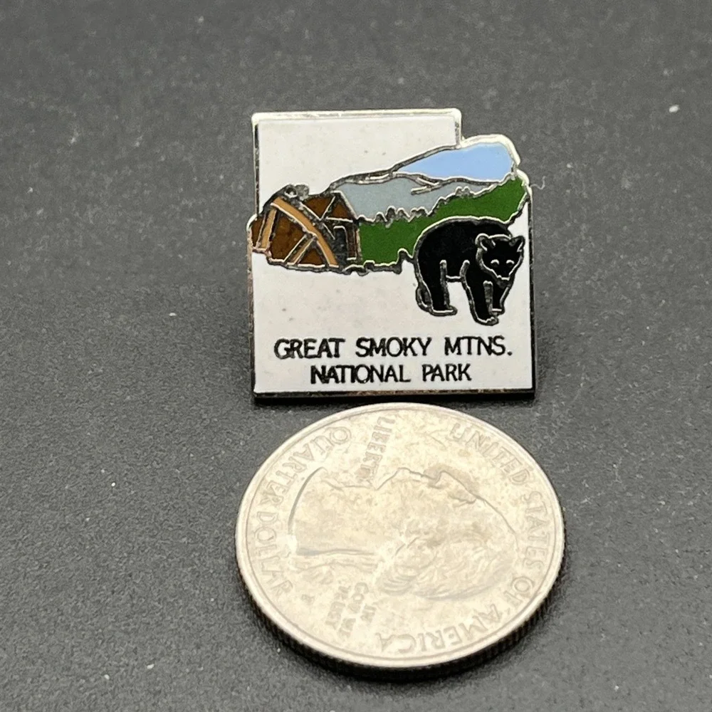 Great Smoky Mountains National Park‎ Bear Tennessee Lapel Hat Pin